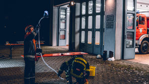 Experimente in der Jugendfeuerwehr zur Brandschutzerziehung